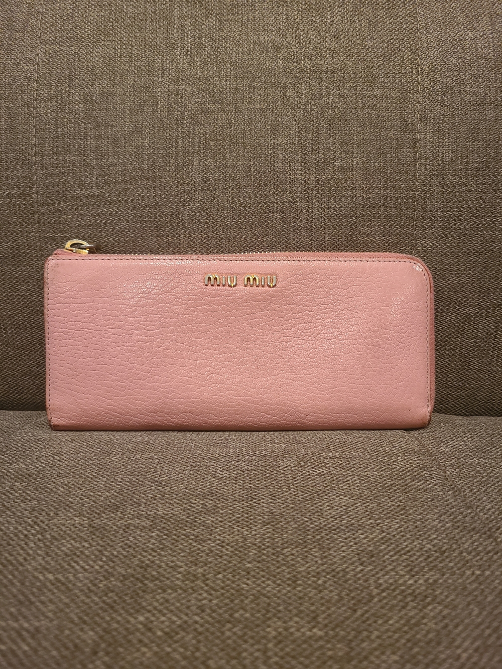 Miu miu pink wallet